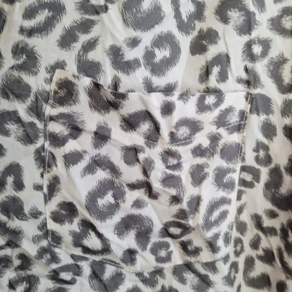 Fate Womens Button-Up Top Size M Multicolor Leopard Print 100% Rayon Tie NEW - Picture 5 of 9